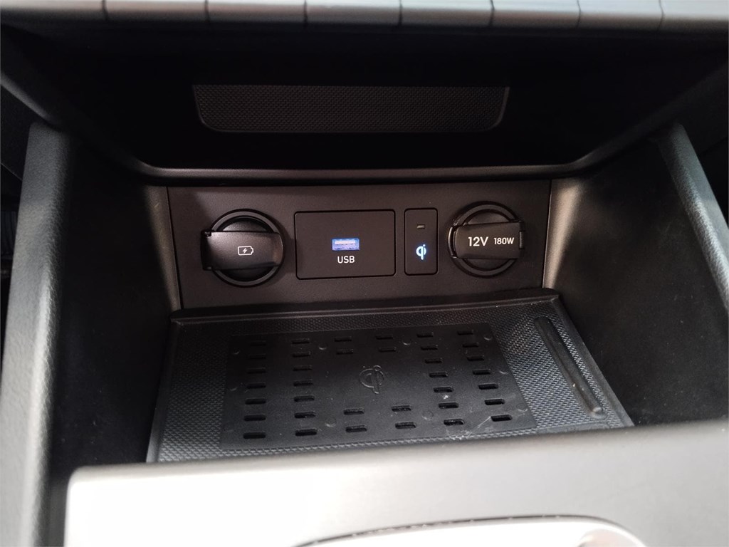 Foto 15 HYUNDAI Kona 1.6 GDI HEV Tecno 2C DCT