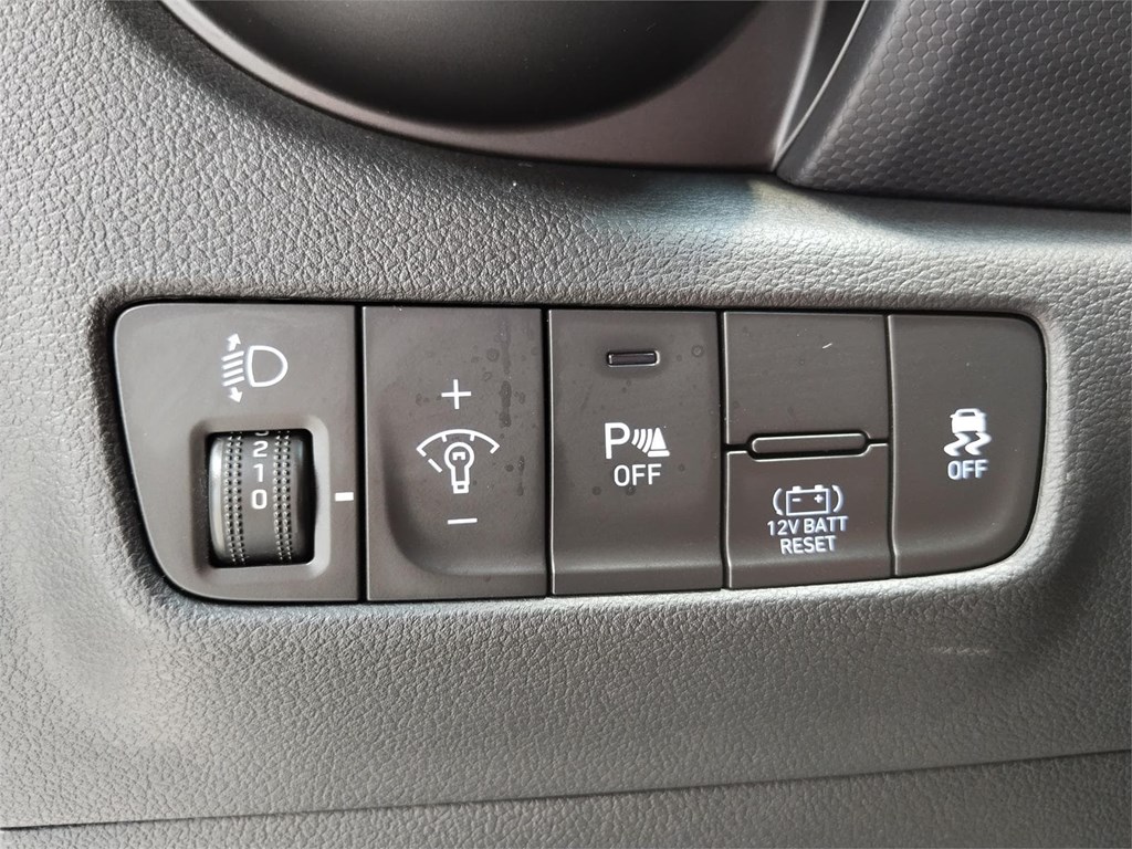 Foto 21 HYUNDAI Kona 1.6 GDI HEV Tecno 2C DCT