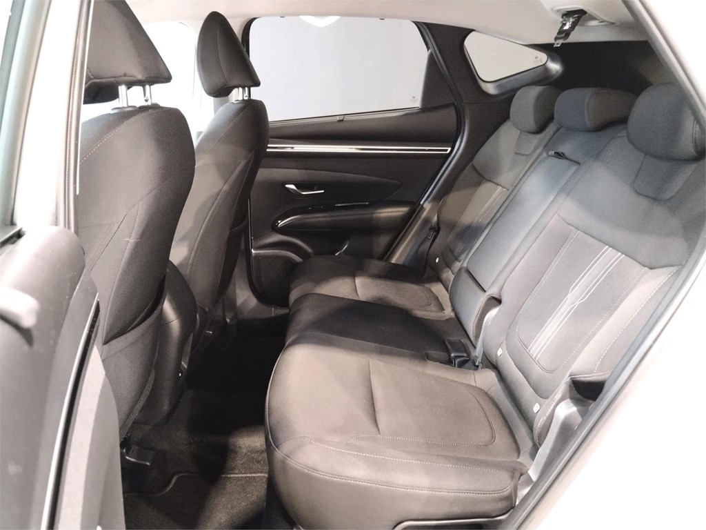 Foto 9 HYUNDAI TUCSON 1.6 TGDI 150CV 48V Tecno Sky DCT