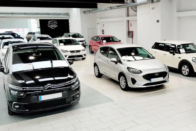 Contacta con la compraventa de vehículos multimarca Gándara en Ferrol