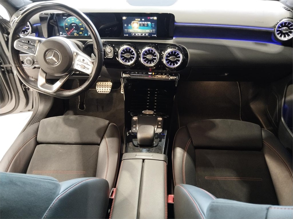 Foto 9 MERCEDES-BENZ Clase A A 200 d AMG Line