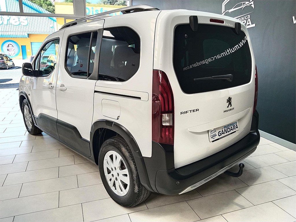 Foto 5 PEUGEOT Rifter Allure Standard BlueHDi 130cv