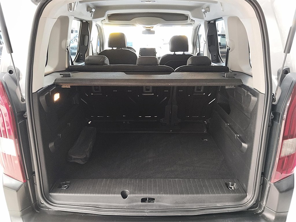 Foto 8 PEUGEOT Rifter Allure Standard BlueHDi 130cv