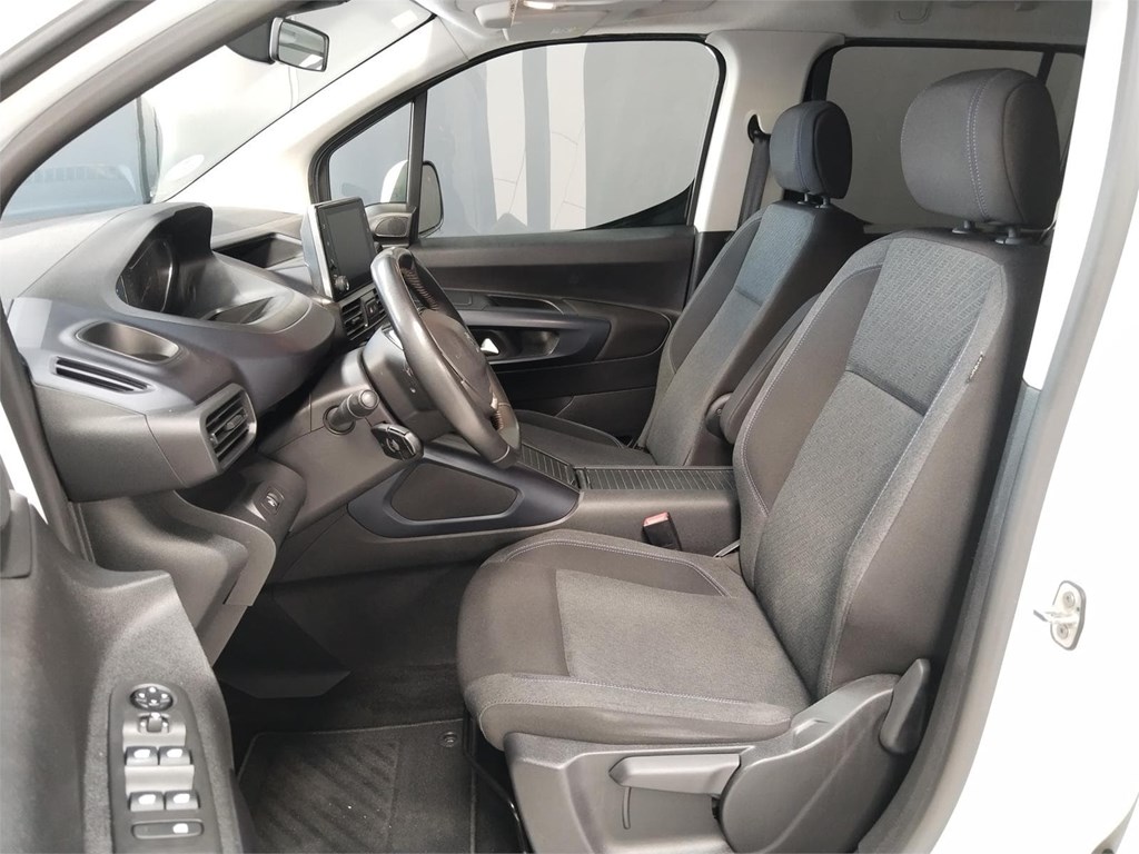 Foto 9 PEUGEOT Rifter Allure Standard BlueHDi 130cv