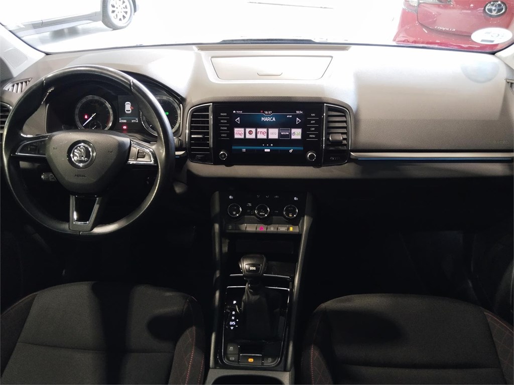 Foto 8 SKODA Karoq 1.6 TDI 115CV DSG Ambition