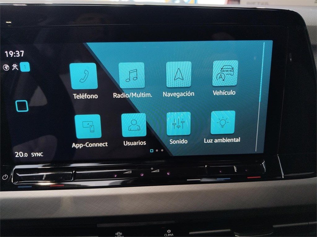 Foto 10 VOLKSWAGEN Golf Life 1.0 eTSI DSG 110cv