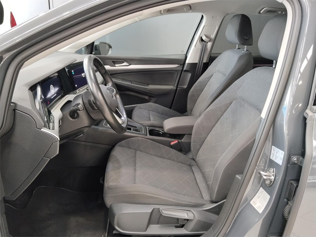 Foto 7 VOLKSWAGEN Golf Life 1.0 eTSI DSG 110cv