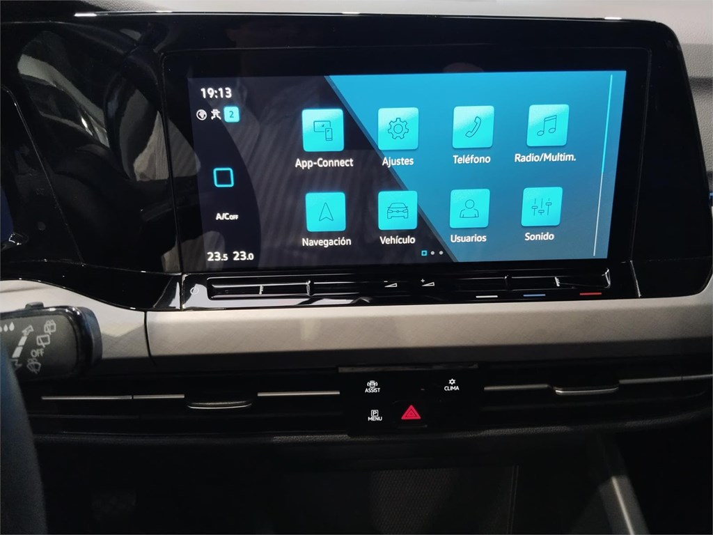 Foto 10 VOLKSWAGEN Golf Life 2.0 TDI 115cv