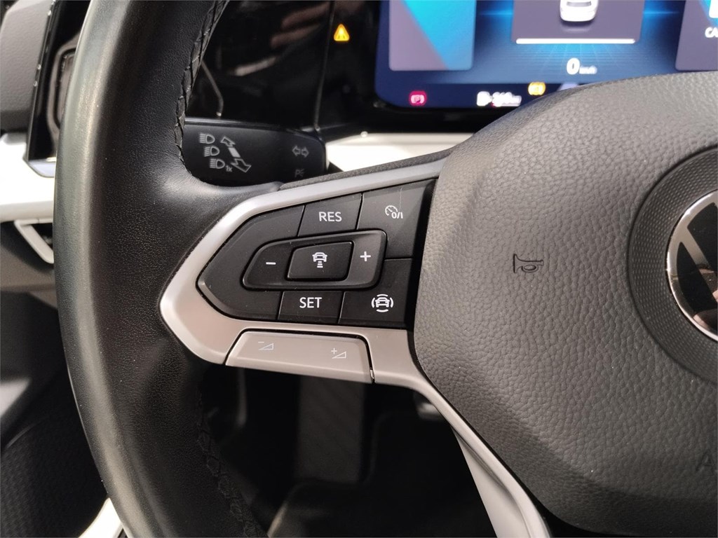 Foto 15 VOLKSWAGEN Golf Life 2.0 TDI 115cv